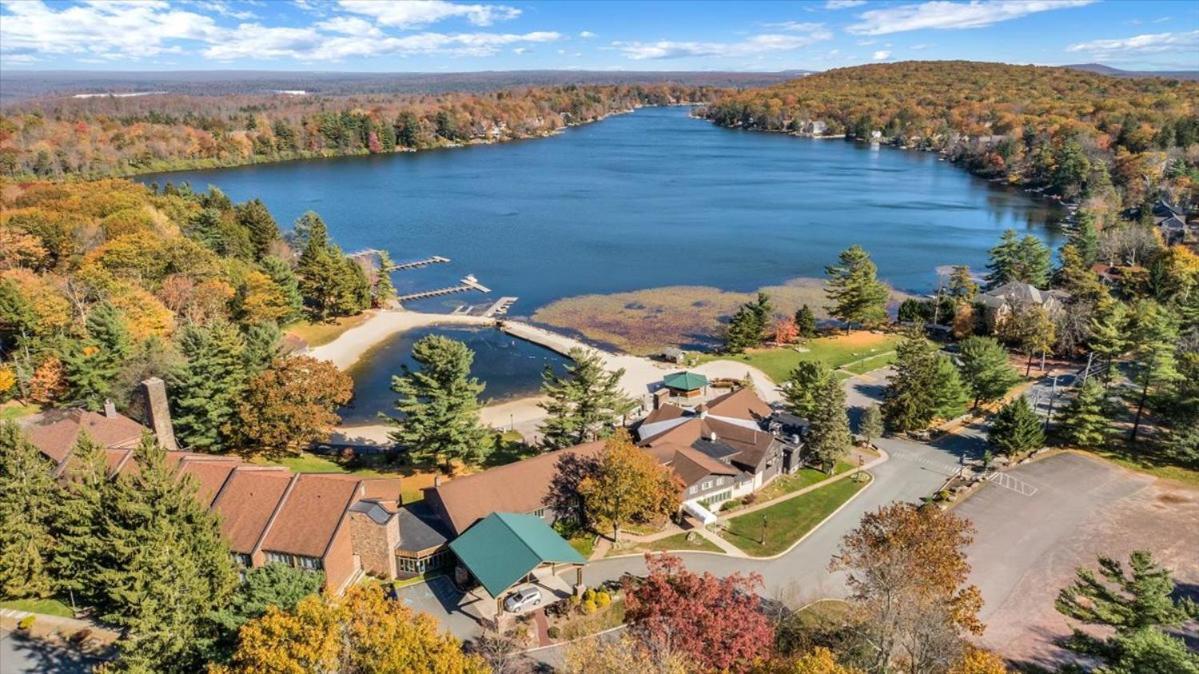 The Lodge Luxury Resort At Lake Harmony Exterior foto